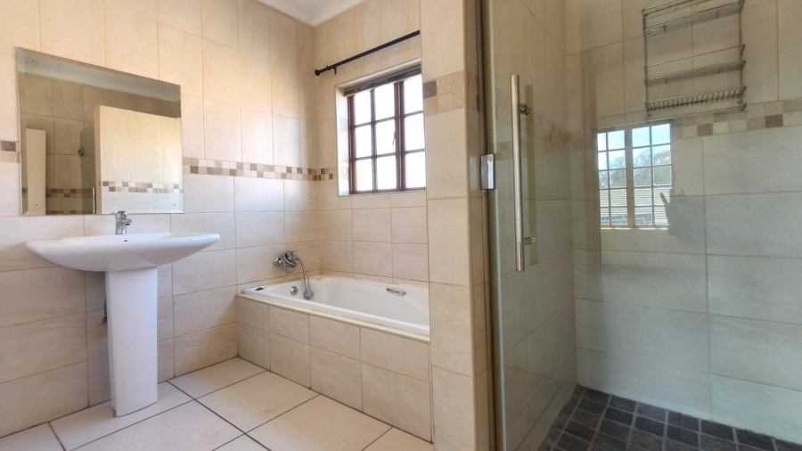 3 Bedroom Property for Sale in Grimbeeck Park North West